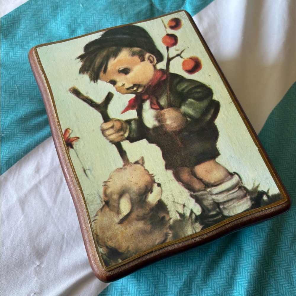 Vintage Japan wooden jewelry music box Hummel